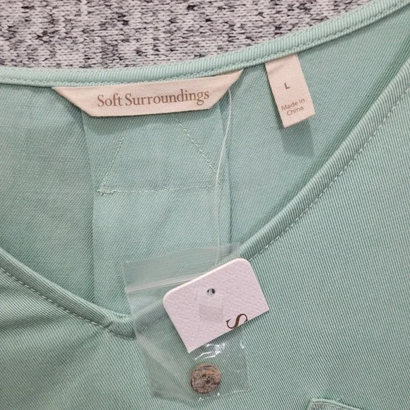 Soft Surroundings Women's‎ Sage Green V-Neck Blouse Pocket Top Size L - Picture 5 of 6